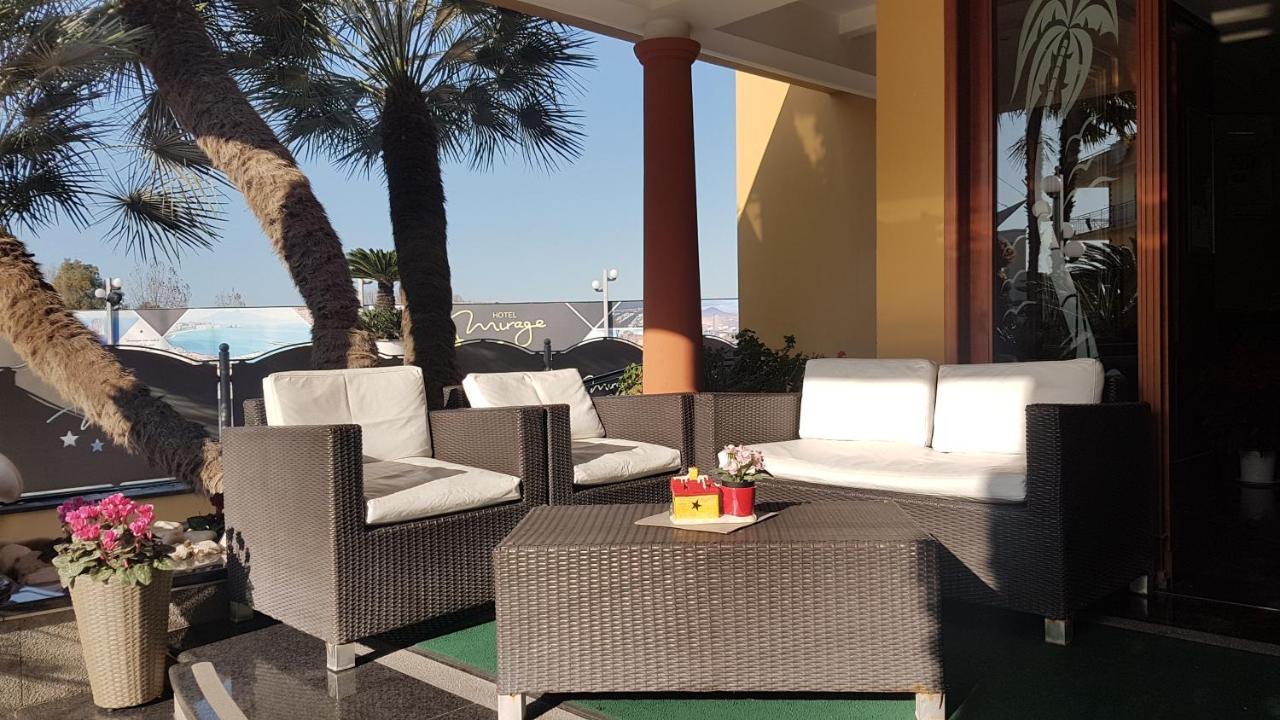 Hotel Mirage Varcaturo Exterior photo